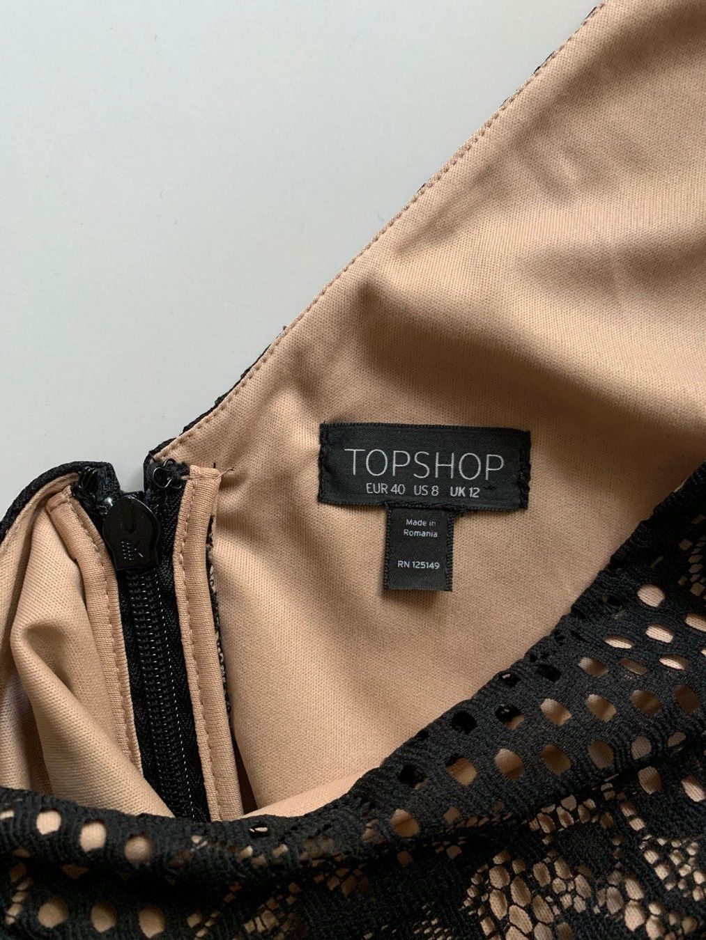 Topshop Robes: TOPSHOP Spitzenkleid schwarz 40 – D'occasion à Zürich par Diazaio 3