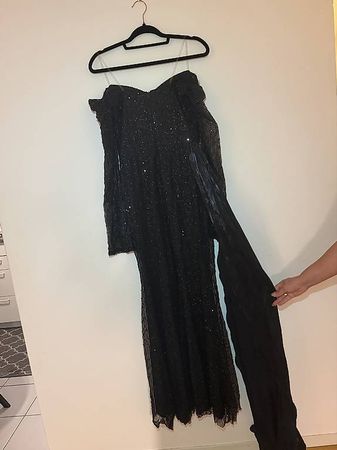 Schwarzes Pailletten-Abendkleid  Grösse M/L  NEU 