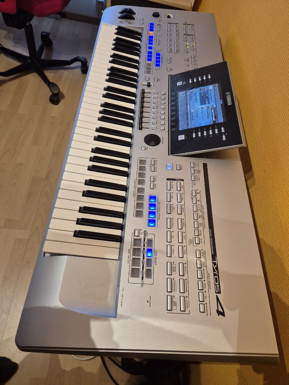 Yamaha Strumenti musicali: Keyboard Tyros 4 – Usato da Konolfingen venduto da j.vangelder 1