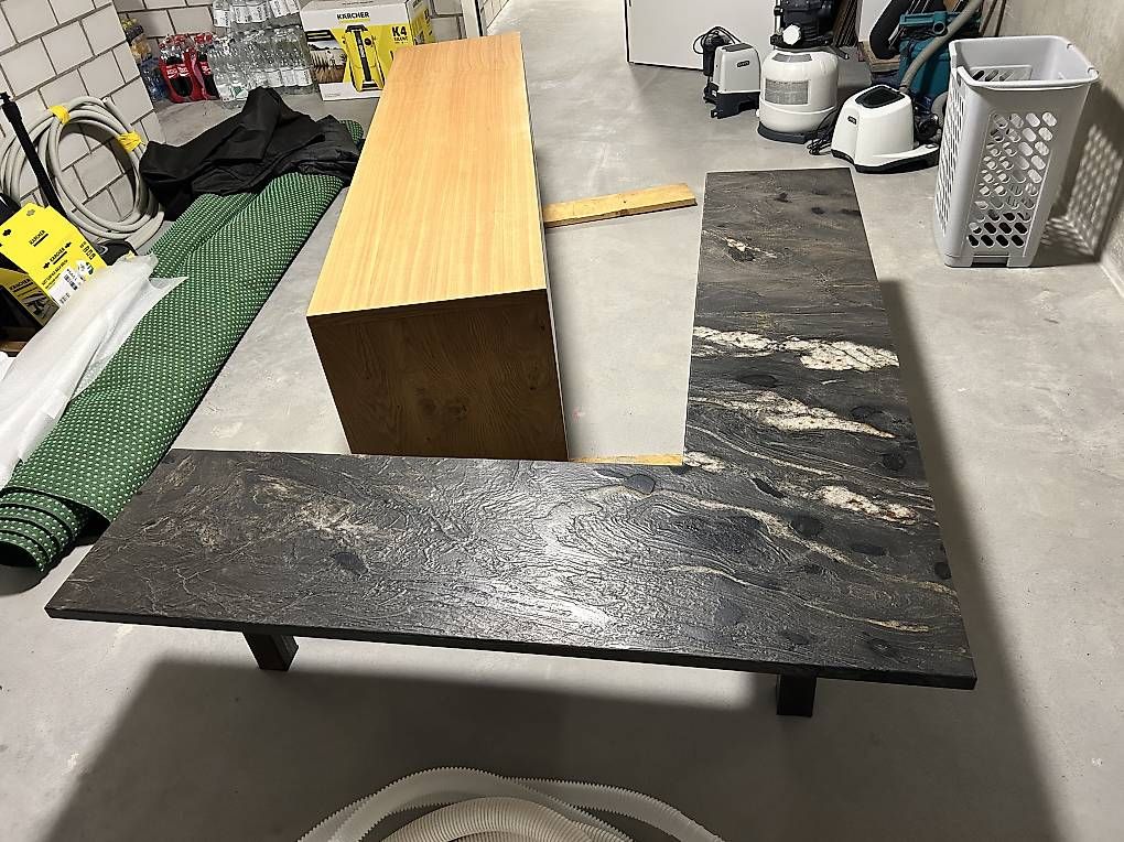 Tavoli: Couchtisch / Granittisch / Loungetisch – Usato da Tägerwilen venduto da ibo_rz2v