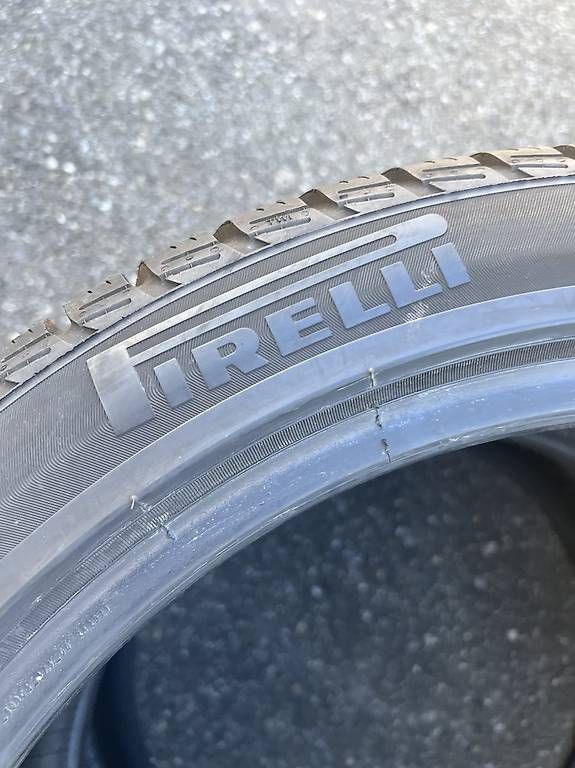 Pneumatici & Ruote complete: 2 x 245/40/19 Pirelli Winterreifen  – Usato da Frasnacht venduto da nobloff 3