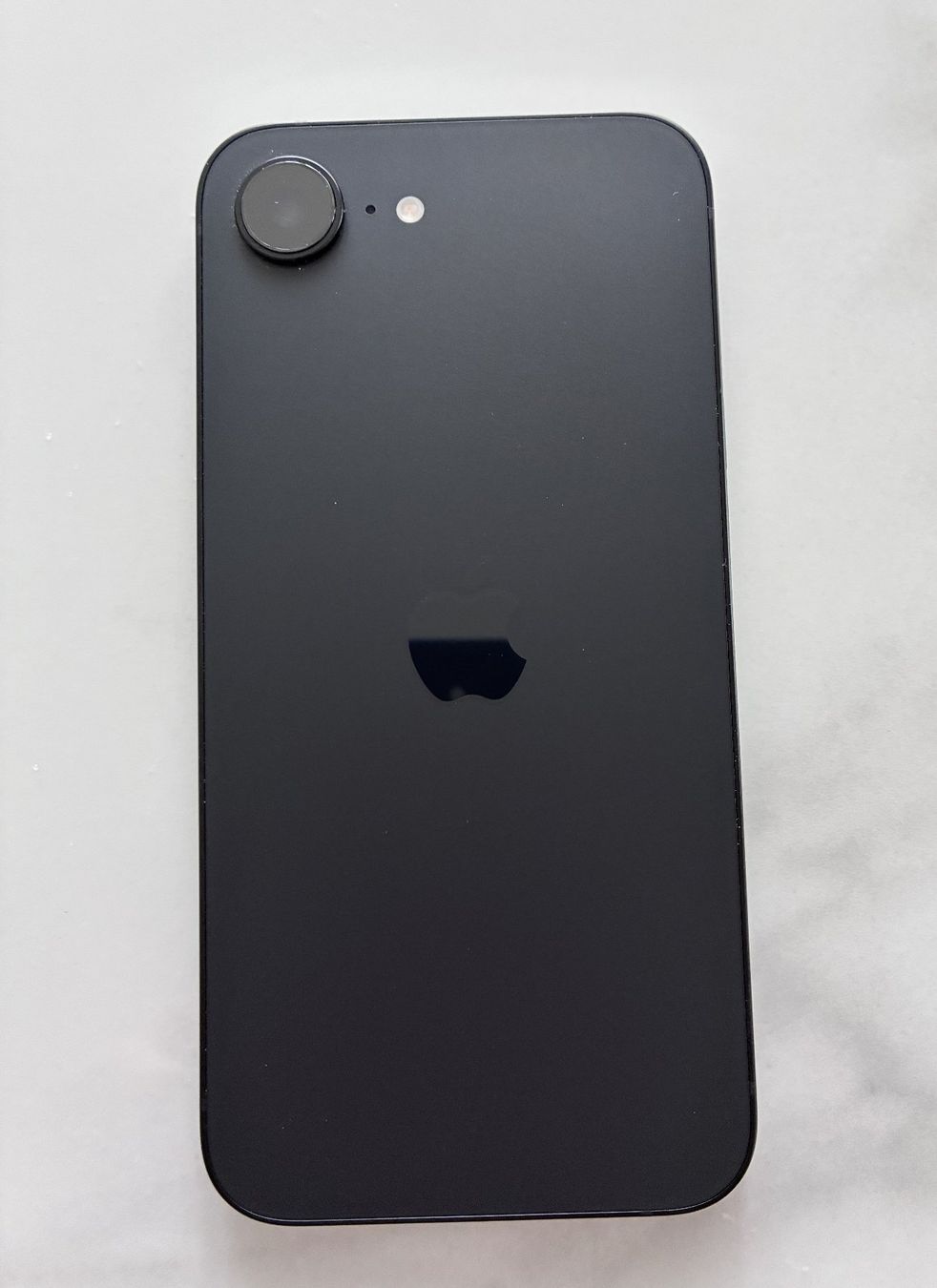 Apple Portables: Apple iPhone 16 E Schwarz - 256 GB – D'occasion à Thun par Pebless 1