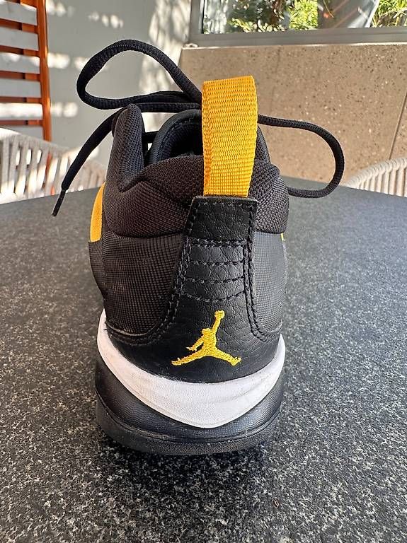 Scarpe da uomo: Nike Air Jordan Flight – Usato da Uerzlikon venduto da narabeen 2