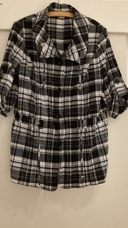 Bluse/Jacke Gr. 42,  Creation Leardini, weiss/schwarz