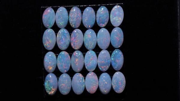 Pietre preziose: Australischer White Opal  2.95Cts. – Usato da Bern venduto da Grindelwaldaus