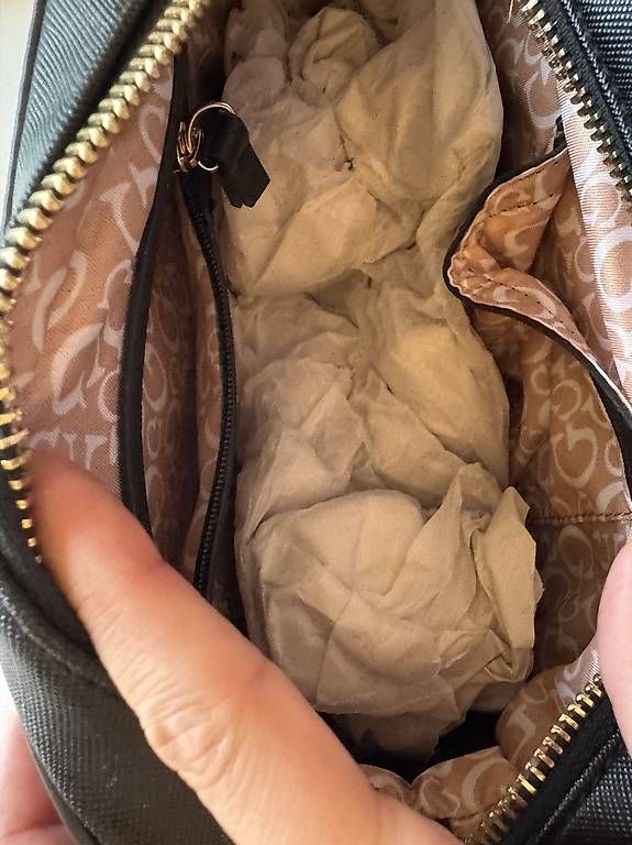 Sacs femmes: Guess - Pochette – Neuf avec emballage d'origine à Chiasso par D.erre 2