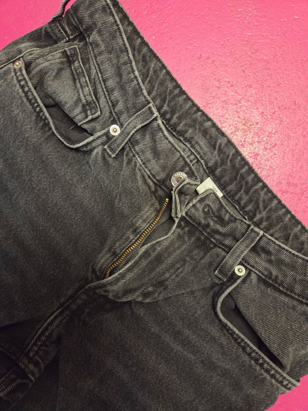 Jeans: H&M - dunkelgraue Jeans, Grösse 40, 100% Baumwolle – D'occasion à Subingen par DENDLE20 2