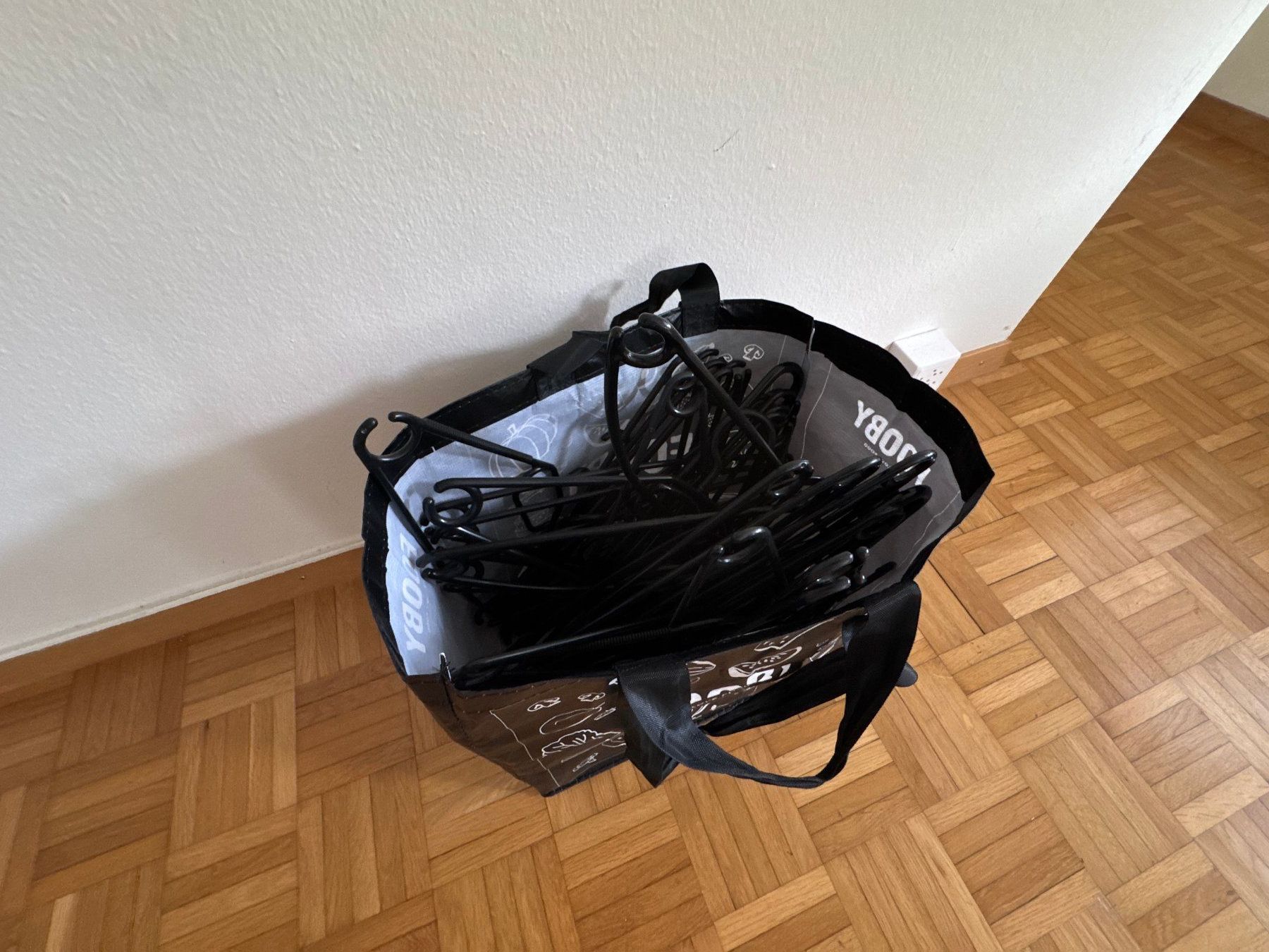 Appendiabiti: Kleiderbügel – Usato da Zürich venduto da mcl_78ql 1