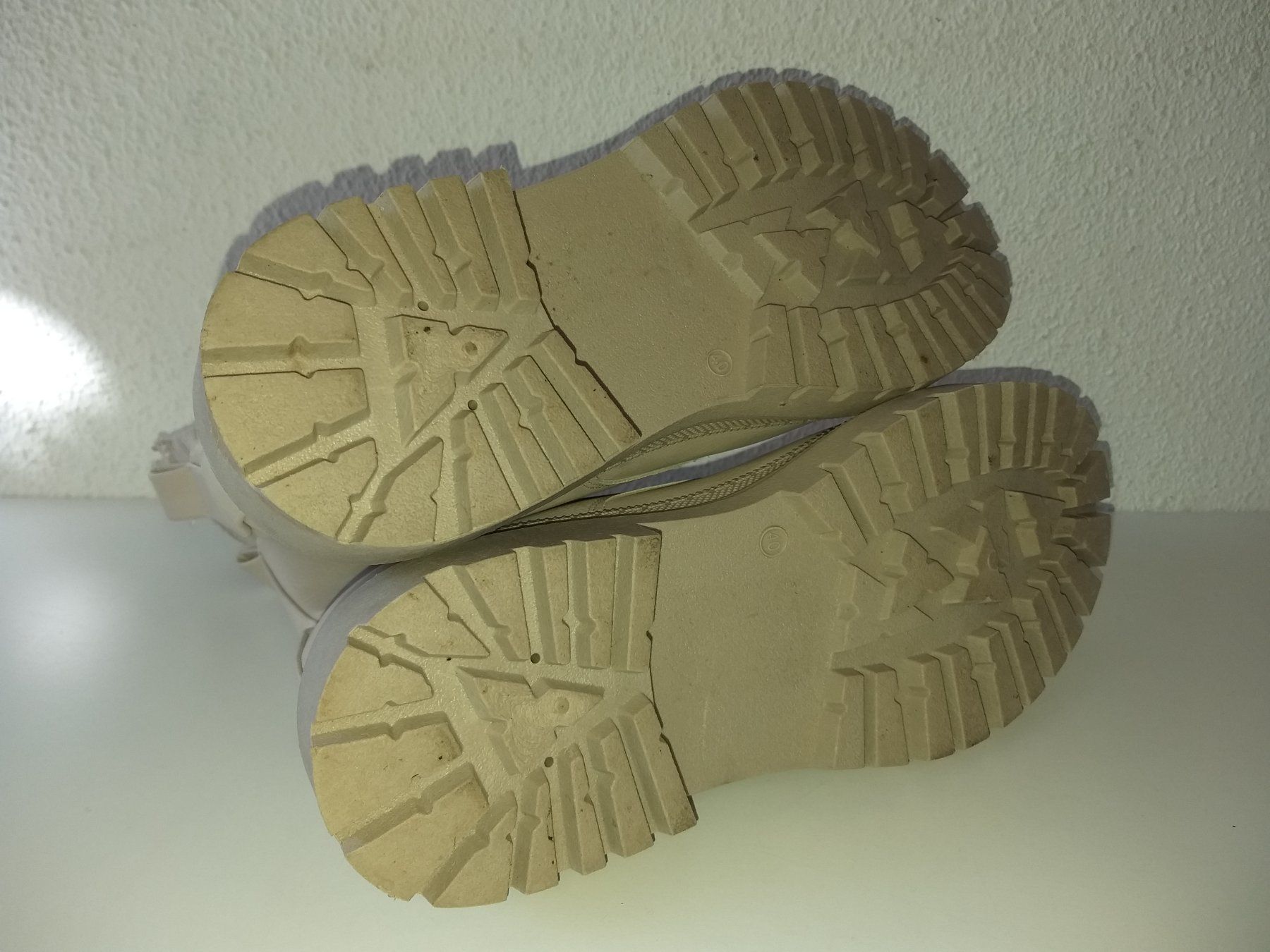 Scarpe da donna: CHICOREE  Bottines/ Stiefelleten  Pointure / Nummer 40 – Usato da Cossonay-ville venduto da Super-Price-Quality 5