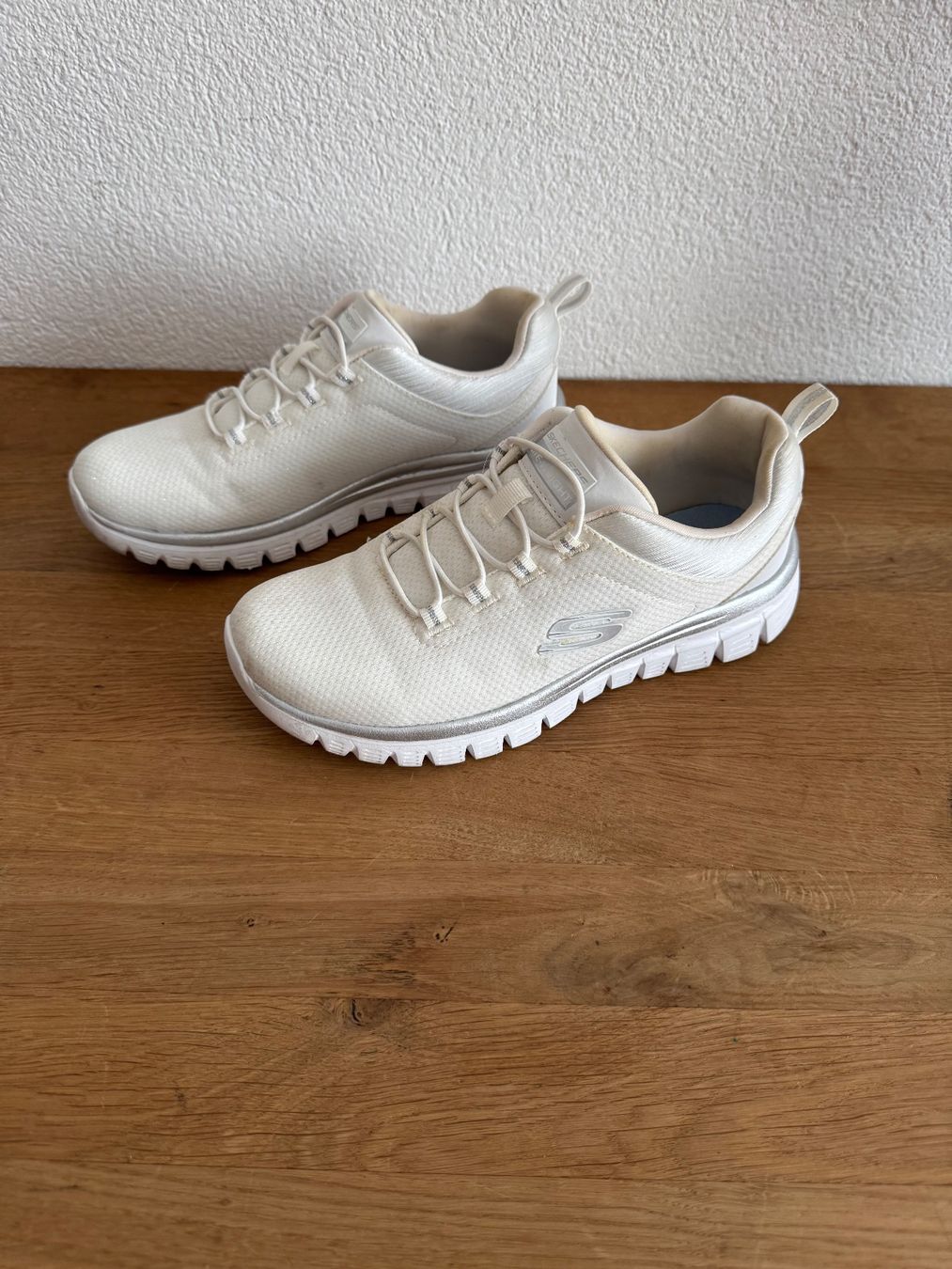 Skechers Damenschuhe: Skechers Schuhe Gr. 36 weiß – Gebraucht aus Frauenfeld von difi67