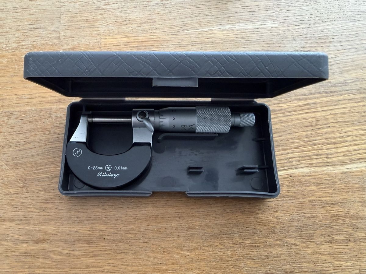 Mitutoyo Messen: Mitutoyo Messschraube 0-25mm Mikrometer – Gebraucht aus Goldach von Messerguru
