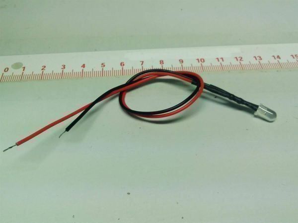 Componenti elettronici: Flacker-LED 5mm klar/grün 12V verkabelt – Nuovo (secondo la descrizione) da Luzern venduto da Salefactory 1