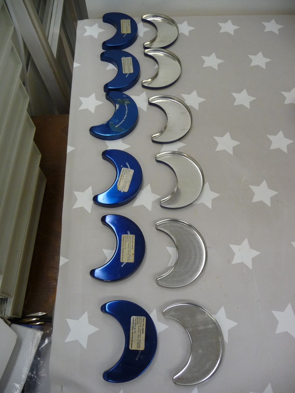 Altro in Decorazioni & Accessori: 6 kleine Läckerli Huus Blechdosen – Usato da Rafz venduto da Powacaddy 2