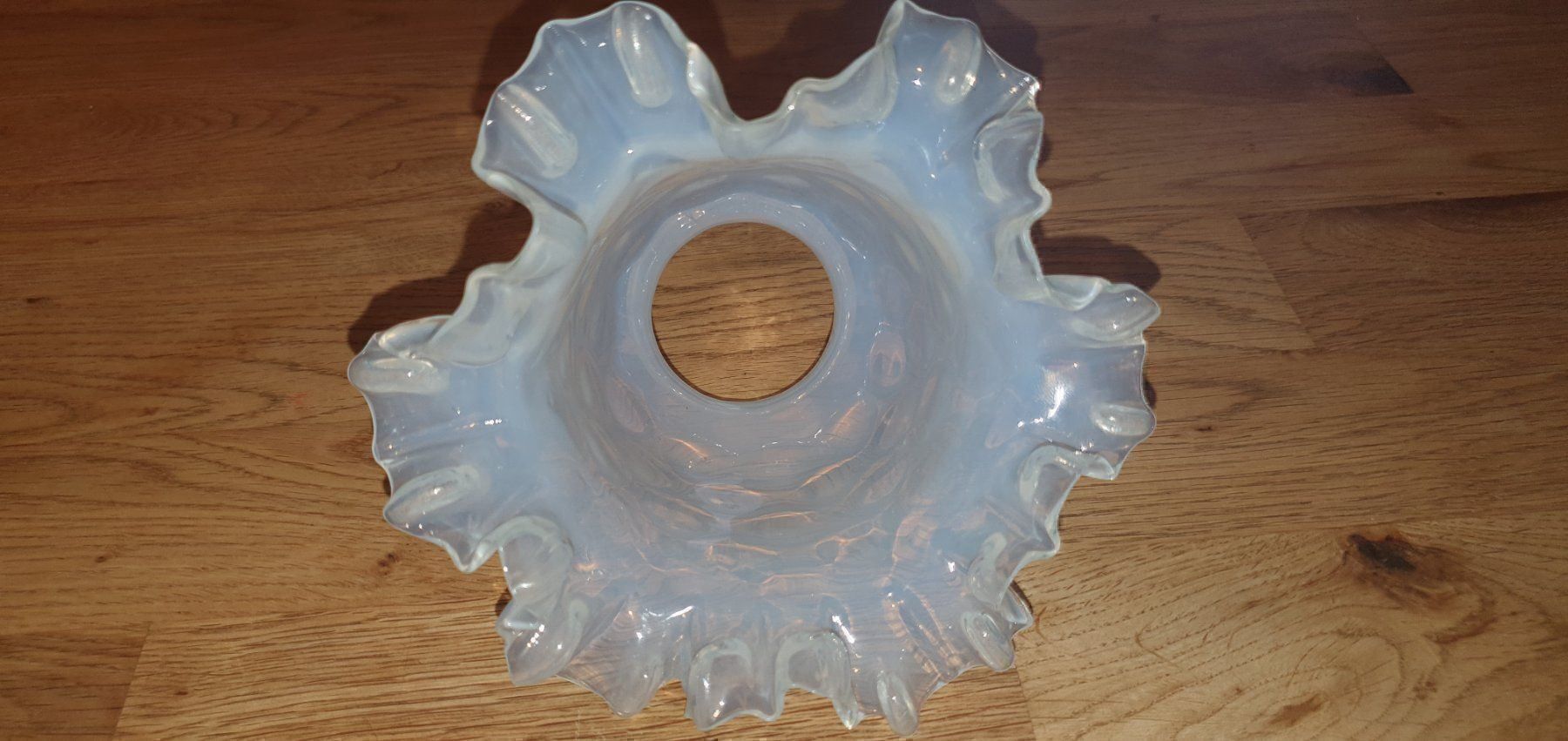 Lampade: Schönes Opalin Lampenglas – Usato da Flawil venduto da Naphtali 4