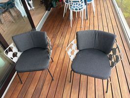 2 bequeme Outdoor-Sessel inkl. Kissen