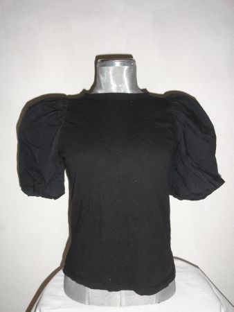 T-Shirt T S