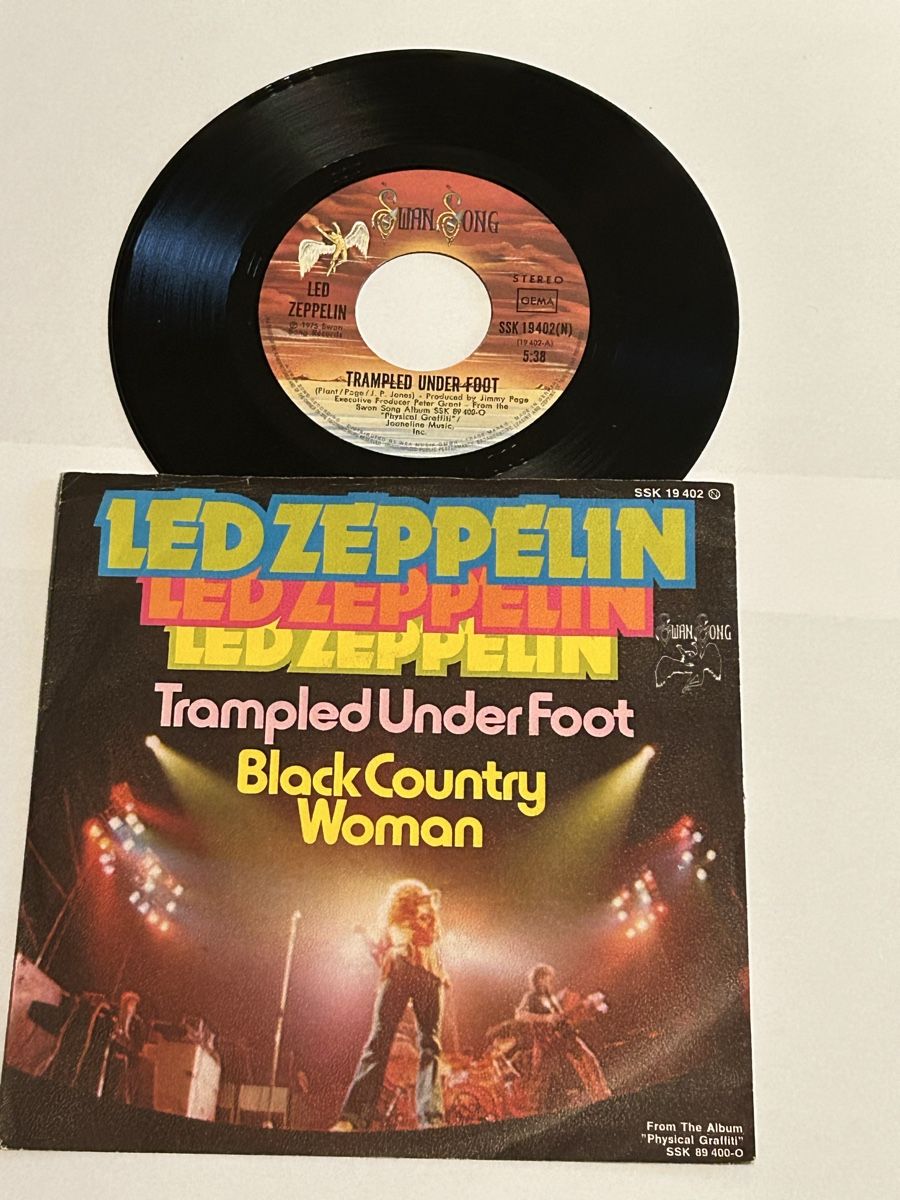 Dischi in vinile: Led Zeppelin. 1975. Trampled Under Foot – Usato da Faulensee venduto da Mizuno06