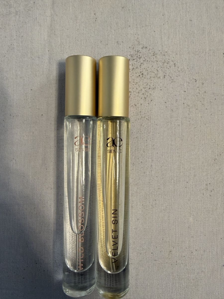 Profumi & Eau de Toilette: Velvet Sin & Wild Blossom – Usato da Künten venduto da PippilottaKunterbunt