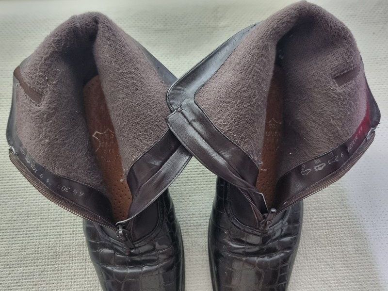 Scarpe da donna: STIEFELETTE Kombination LEDER / LACKLEDER dunkelbraun – Usato da Basel venduto da Mamaree 7