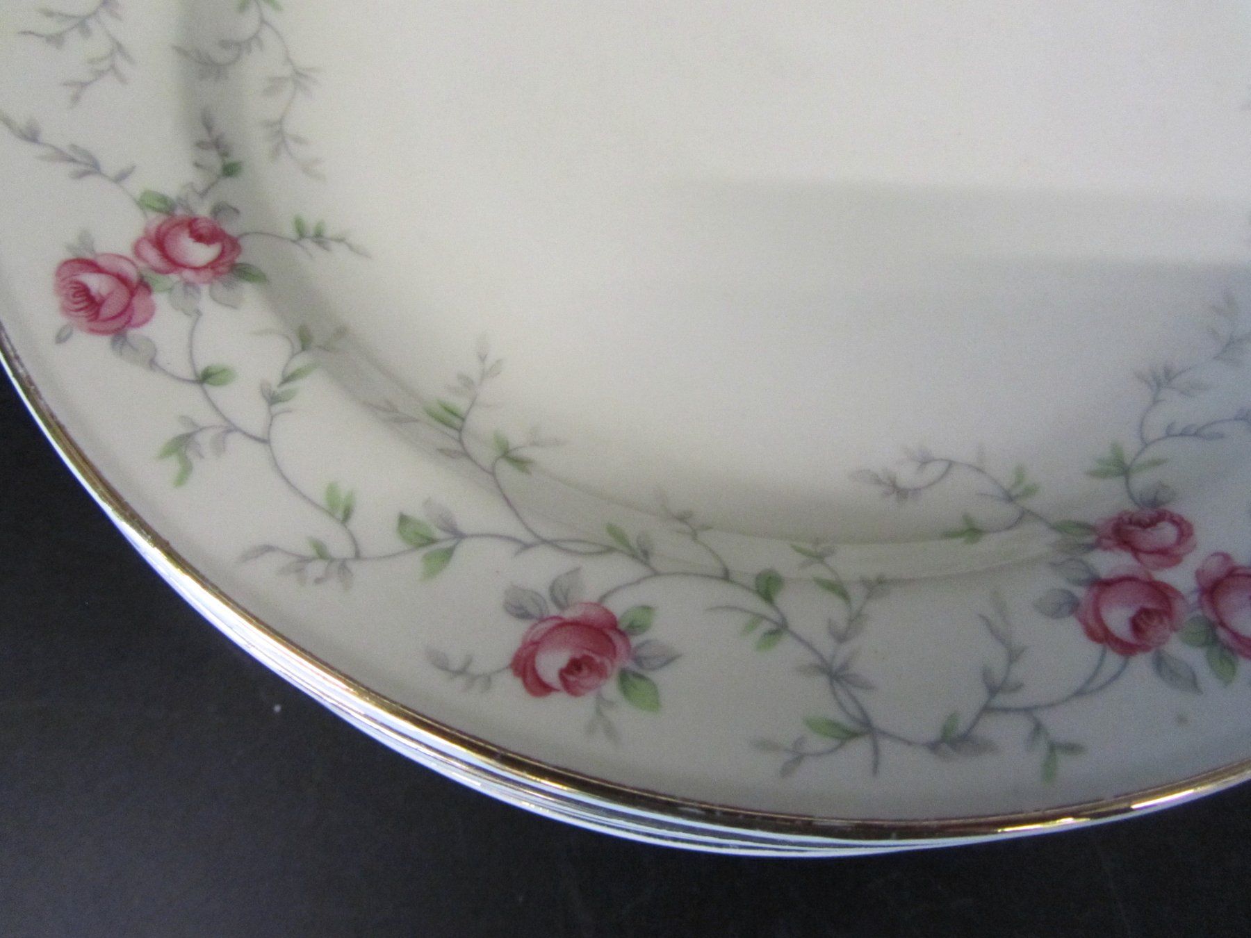Set di piatti: Teeservice mit rosa Rosenmotiv – Usato da Muhen venduto da Restwert_Muhen 2