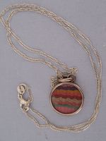 Spezielle Kette mit.Stempeln