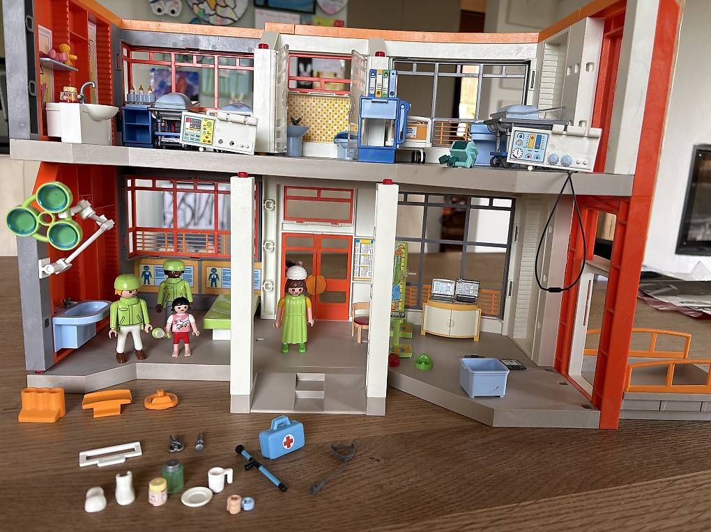 Giocattoli: Playmobil Spital/Klinik – Usato da Schüpfheim venduto da pepper03 2