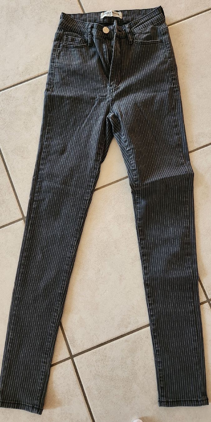Tally Weijl Pantaloni: Jeans Gr. 34 – Usato da Lyss venduto da Urma5