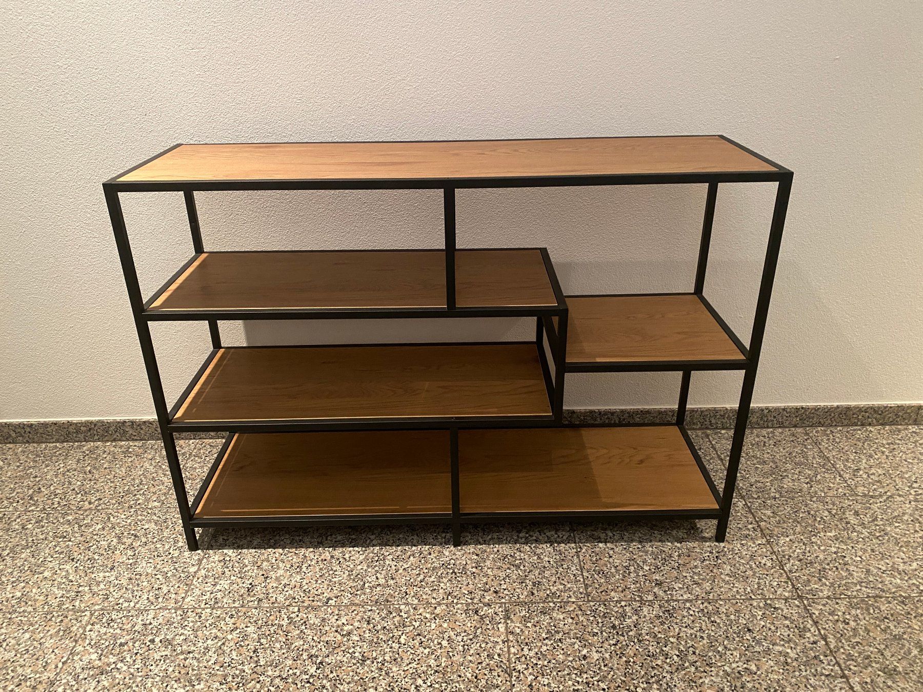 Scaffali: wood and metal shelf – Usato da Vogorno venduto da dlwlsns