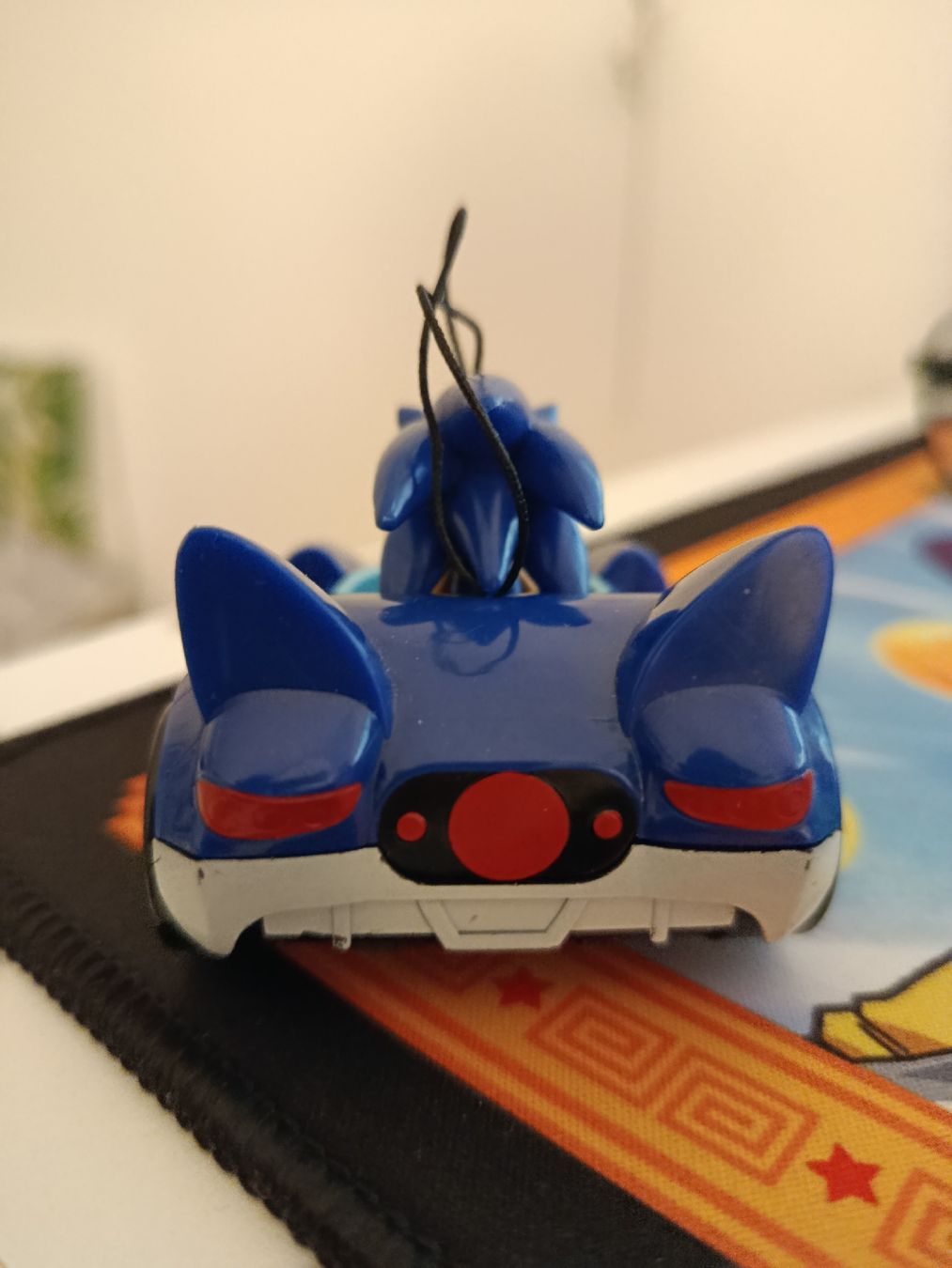 Statuette: Statuetta Sonic su auto da corsa blu – Usato da Bellinzona venduto da vin_jm7f 1