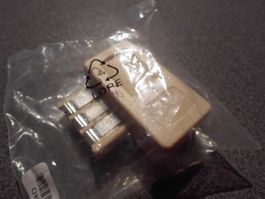 Stecker hellbraun