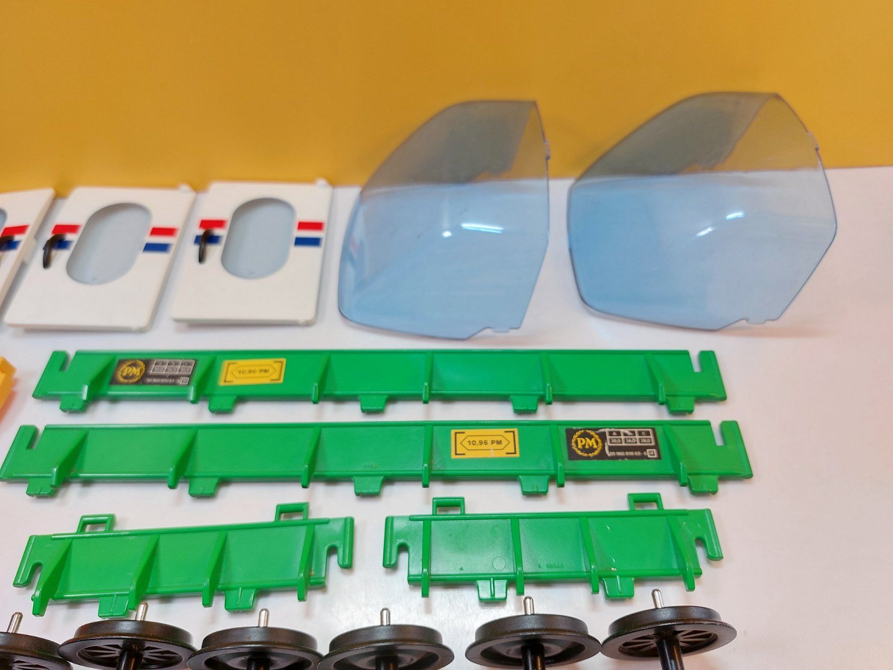 Playmobil Giocattoli: PLAYMOBIL Eisenbahn - Ersatzteile diverse... – Usato da St.Gallen venduto da TinasBauundSpiel 2