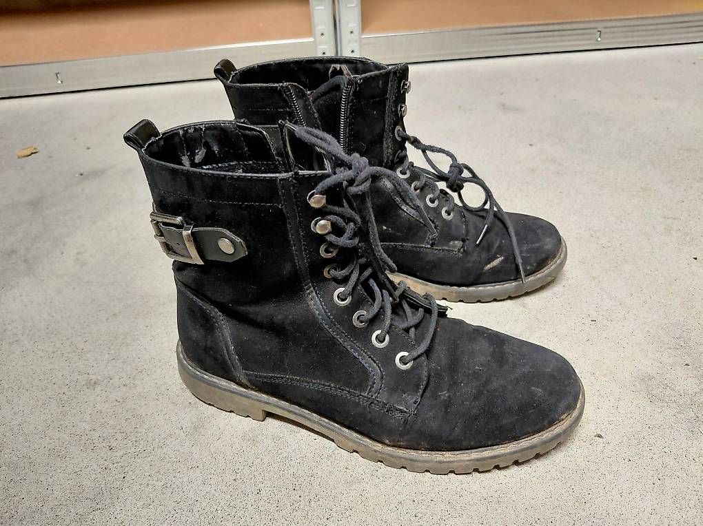 Chaussures femmes: Winterschuhe Gr. 39 Damen – D'occasion à Dietikon par Chadascha