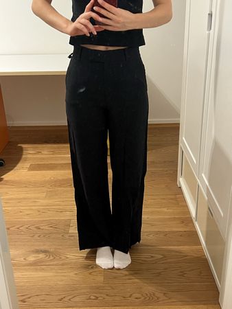 schwarze Anzugshose, Mango