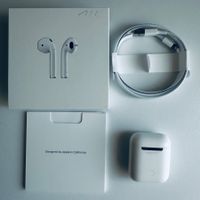Original Apple AirPods 2 Kopfhörer Wireless Lightning Kabel