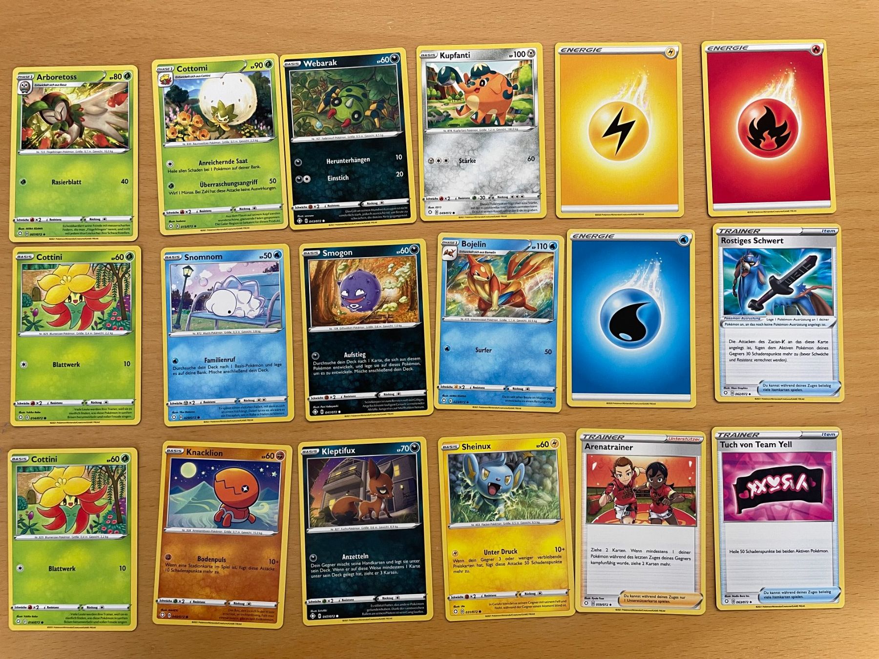 Pokémon Carte collezionabili: Pokemon Karten Set (Versand gratis) – Nuovo (secondo la descrizione) da Chur venduto da Angerson