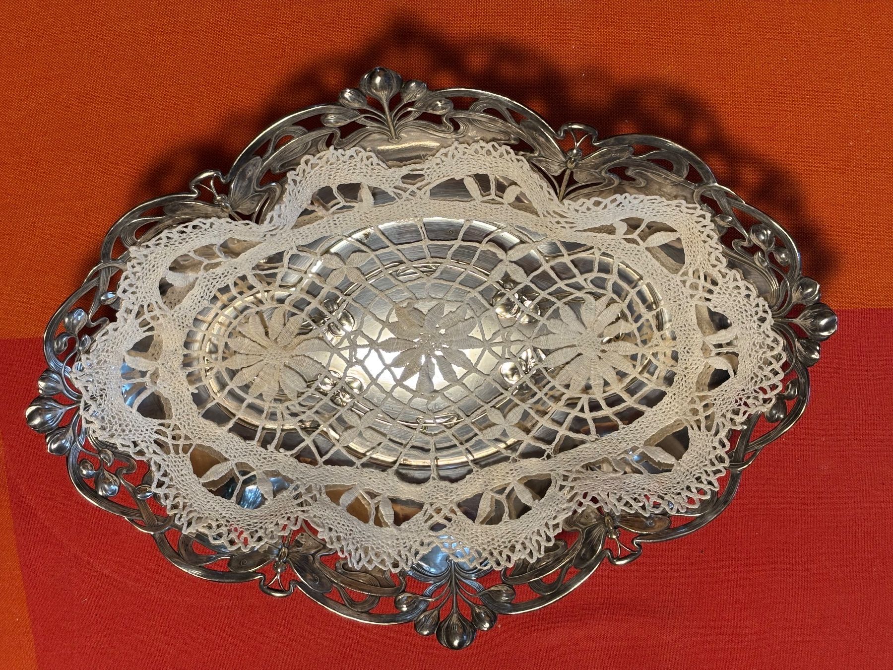 Piatti di portata: Versilberte Jugendstil Schale ca. 1900 – Usato da Winterthur venduto da umu_t9qd