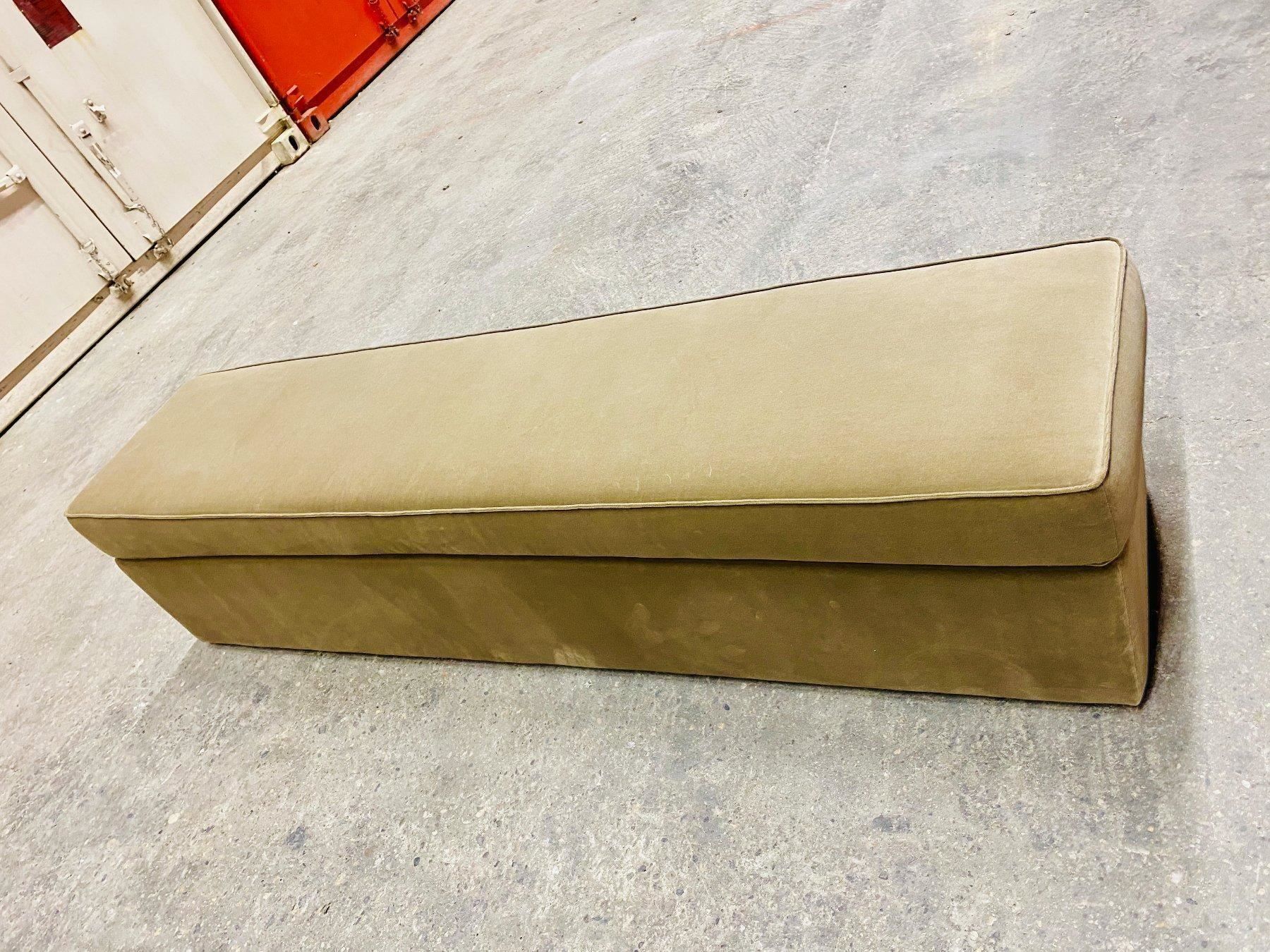 Poltrone: Banquette de lit COLUNEX velours doré – Usato da Orbe venduto da con_2vql 2