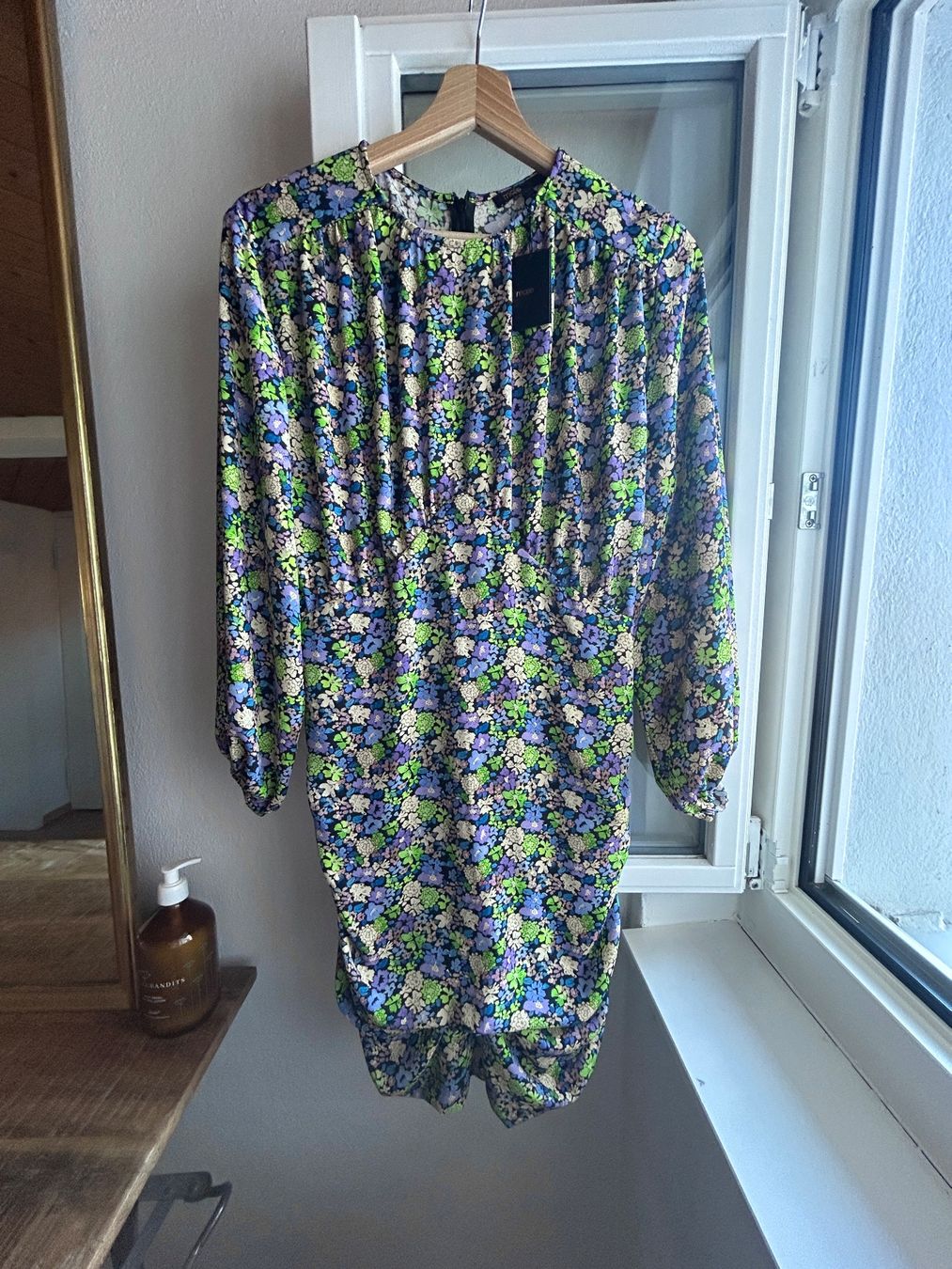 Maje Vestiti: Maje Paris Kleid (NEU!) - Gr. 40 – Nuovo (secondo la descrizione) da Illnau venduto da Monkky 5