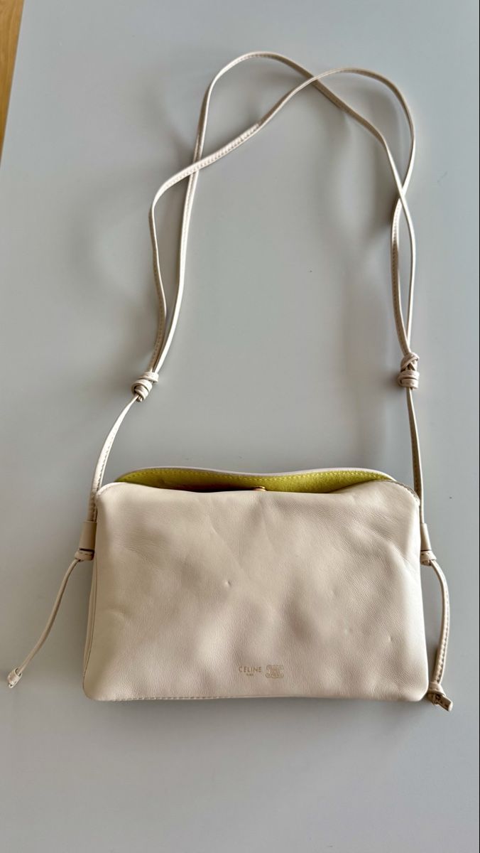 Celine Sacs femmes: CELINE Trio Flap Bag in Smooth Lambskin – Neuf (Voir description) à Dübendorf par Pink.Blue 5