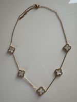 Elegante Halskette mit Klääbli-Motiv - Goldfarben, neu!