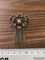 Jolie broche cuivrée vintage 4,3X6 cm
