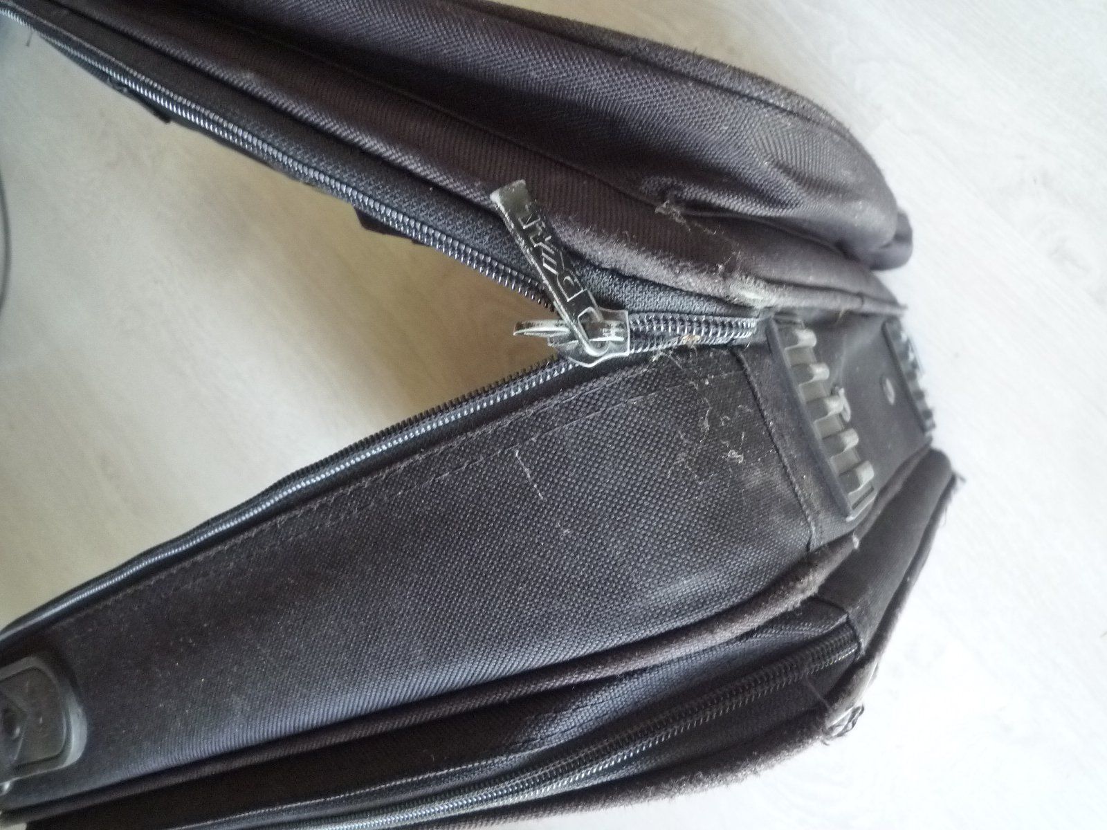 Dell Borse: Dell - Sacoche Computer - Computer Tasche - Défectueux – Difettoso da Delémont venduto da fagemina 4