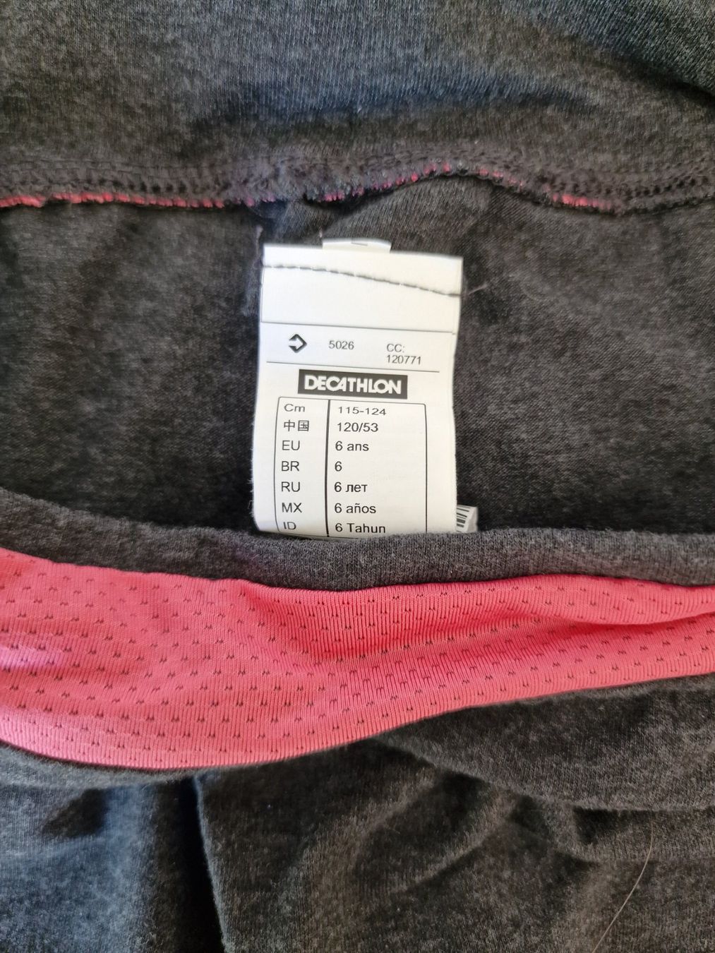 Lotti & Set di vestiti: Sportset Mädchen Grösse 104-110 – Usato da Zürich venduto da lianpascal 1