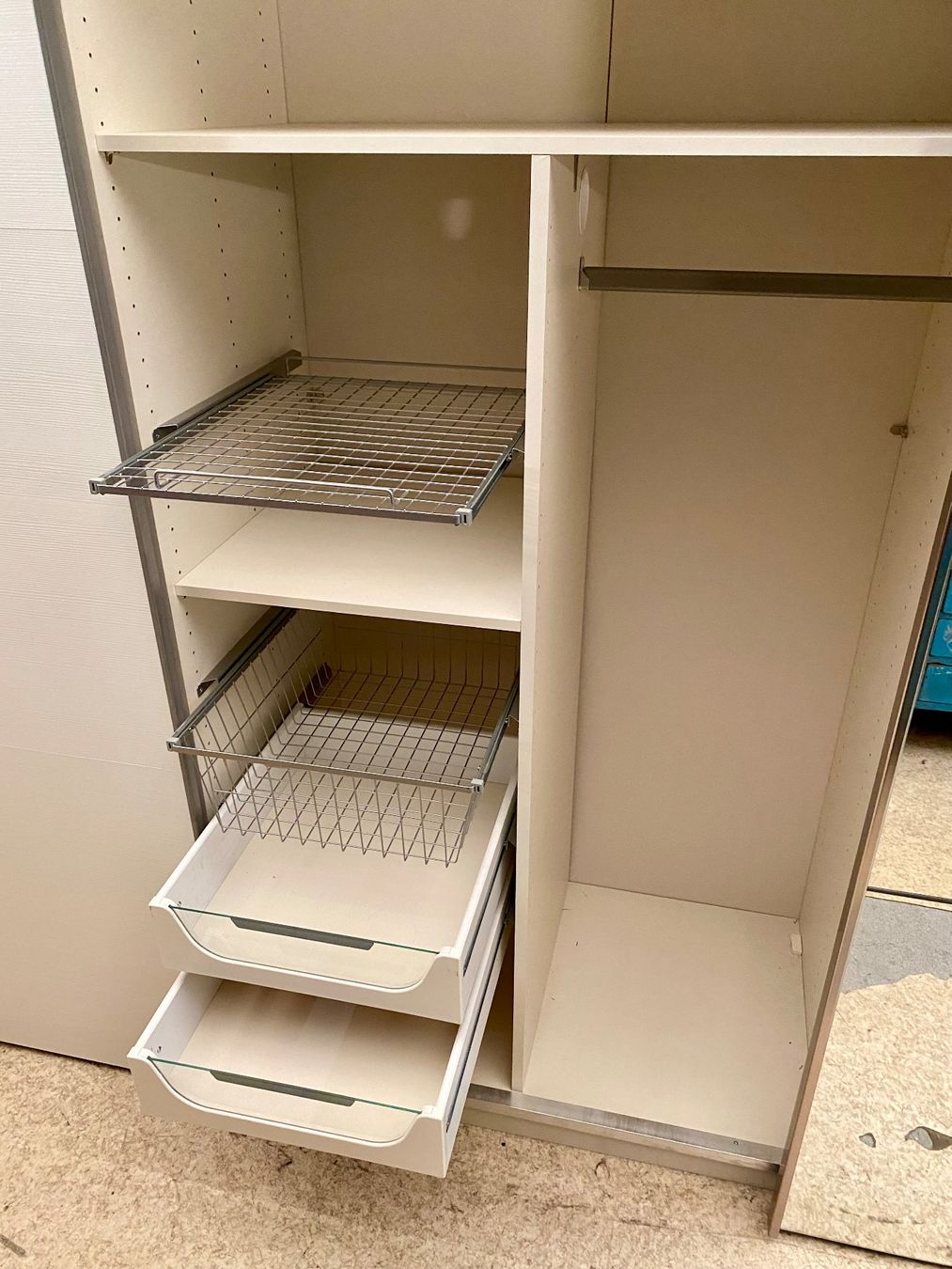 Schränke: KLEIDERSCHRANK XXL – Gebraucht aus Zürich von NIKI777 5