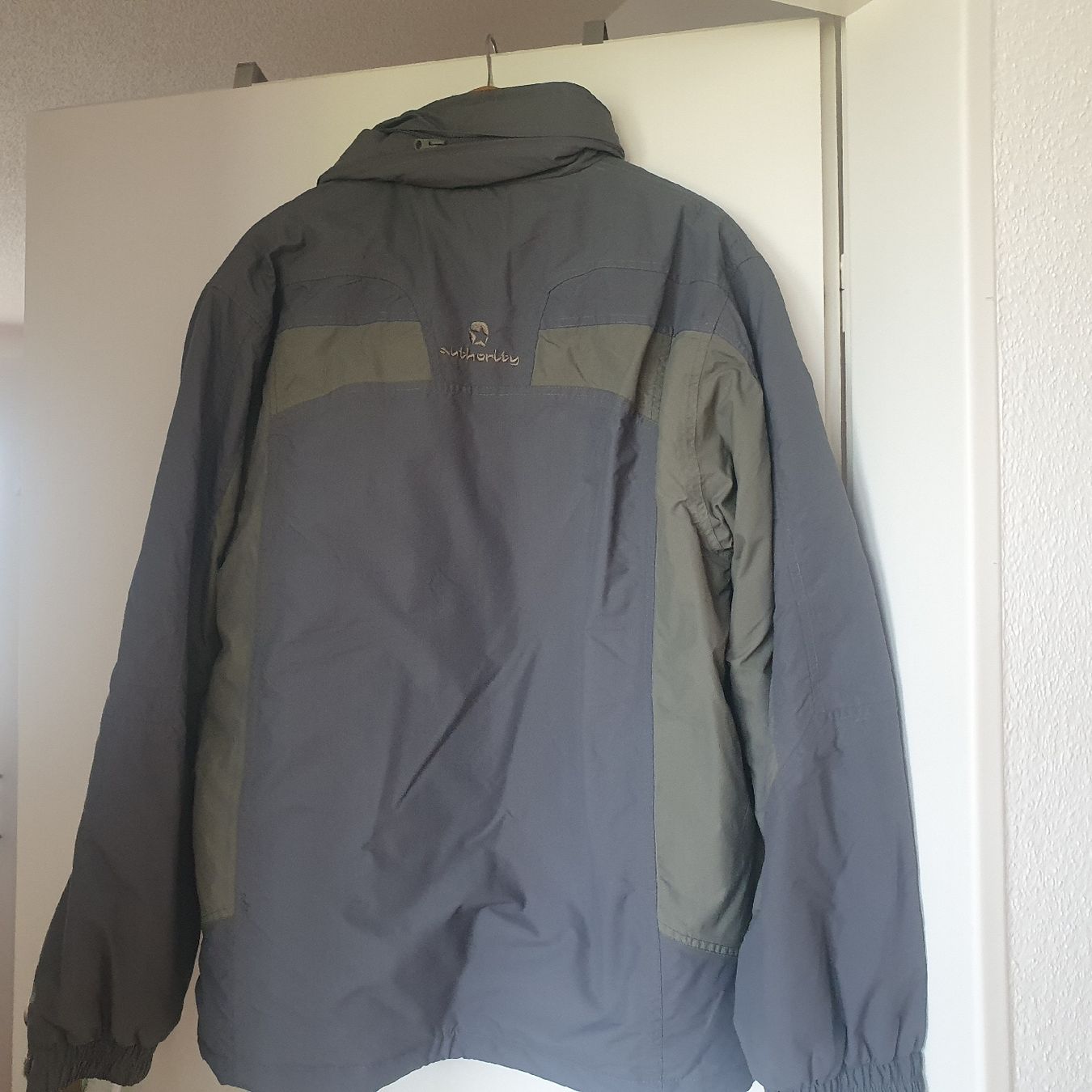 Giacche: Fast neue Skijacke Mann Gr XL – Nuovo (secondo la descrizione) da Pfaffhausen venduto da mai2002 1