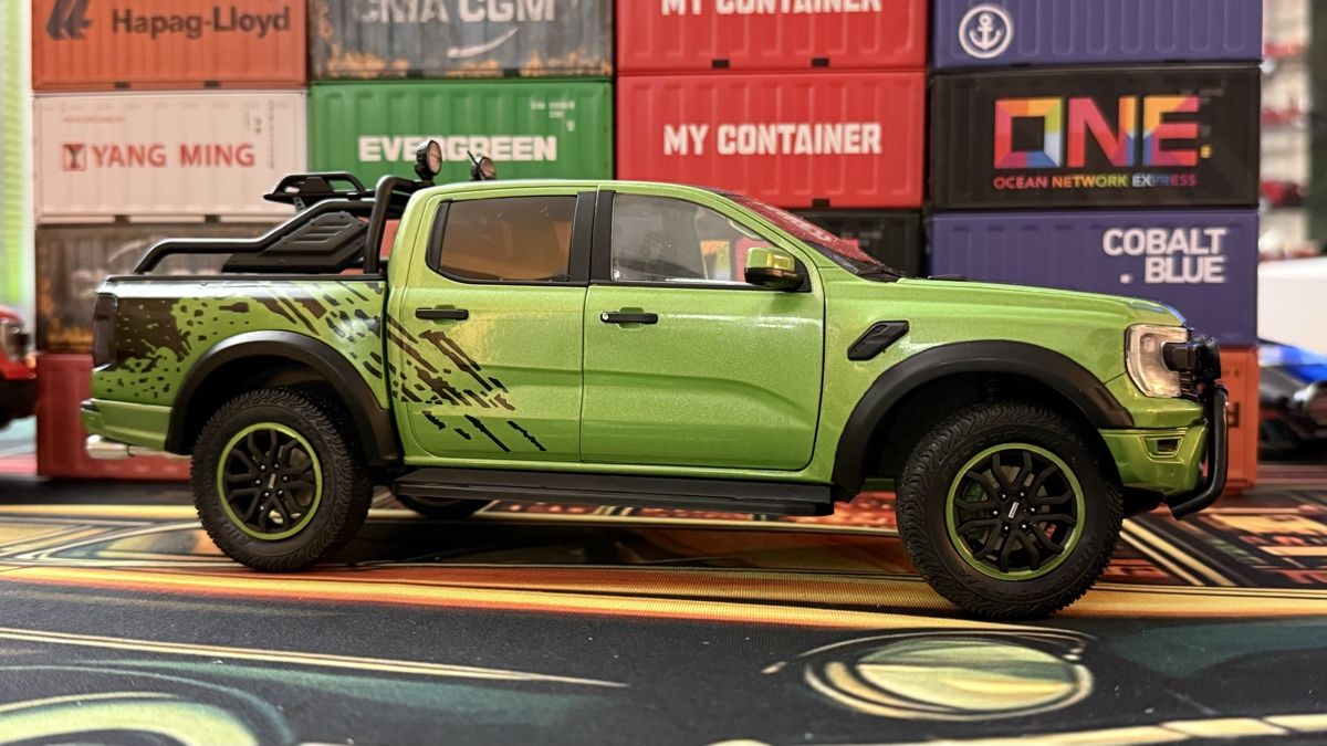 Ford Voitures modèles: Ford Ranger  gruen  1:18 – Neuf (Voir description) à Basel par Zomeg 1
