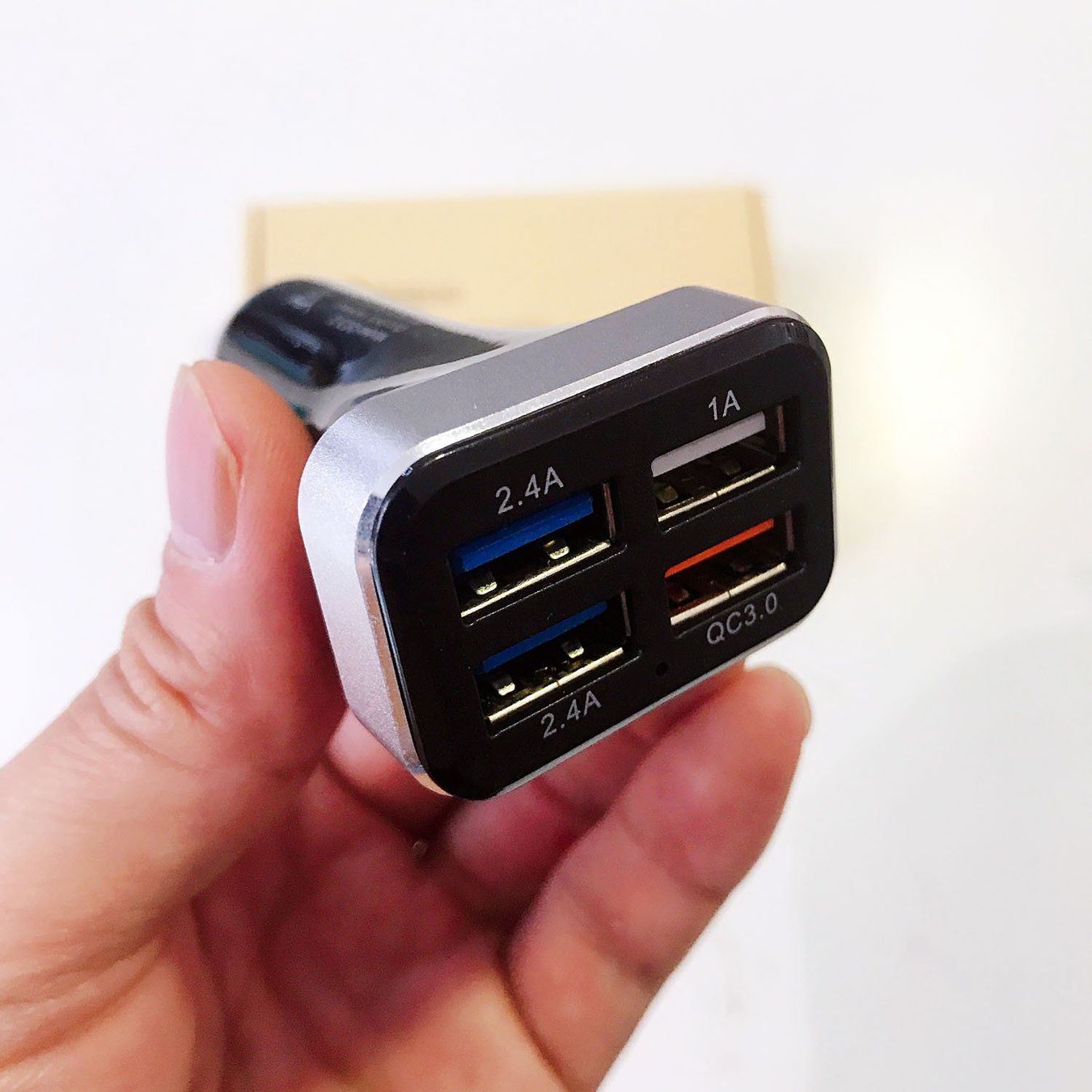 Caricabatterie: Chargeur Voiture 4 usb 20W Quick Charge – Nuovo e nell'imballaggio originale da Morges venduto da Carskin 3