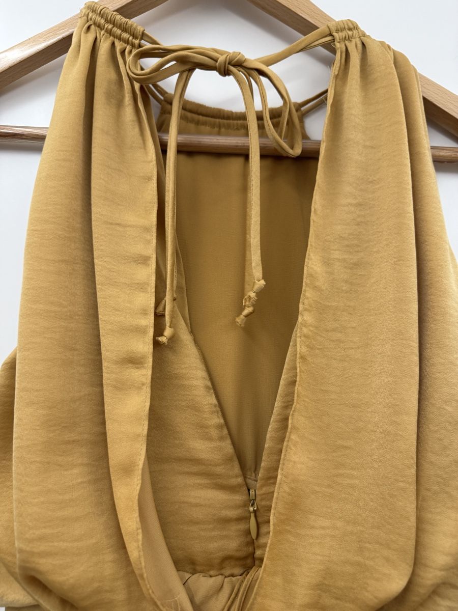 Top: BCBG Maxazria Top XS Gold – Nuovo (secondo la descrizione) da Zürich venduto da WomenMenKidsClothes 3