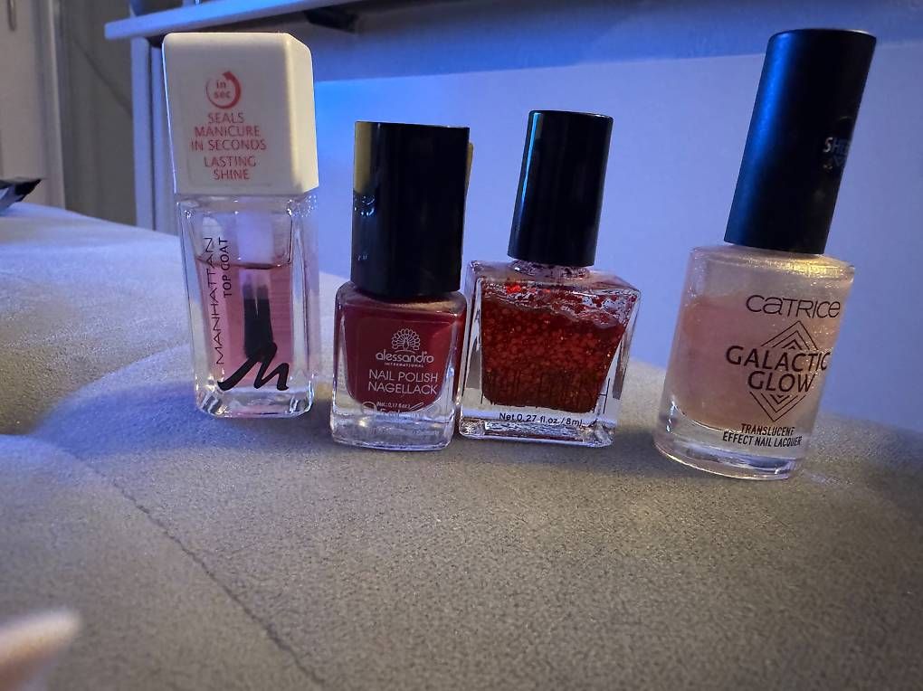 Smalto per unghie: 8x Essie Nagellack – Usato da Pfäffikon SZ venduto da Melanie335 4
