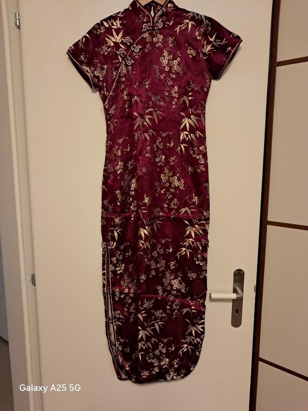 Vestiti: Superbe robe chinoise taille 34/36 – Usato da Ferpicloz venduto da Clicli014